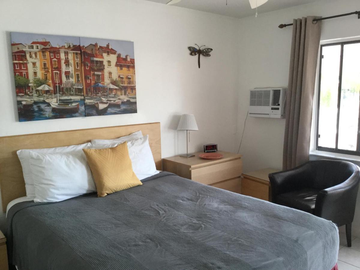 Breakaway Inn Guest House Lauderdale-by-the-Sea ภายนอก รูปภาพ
