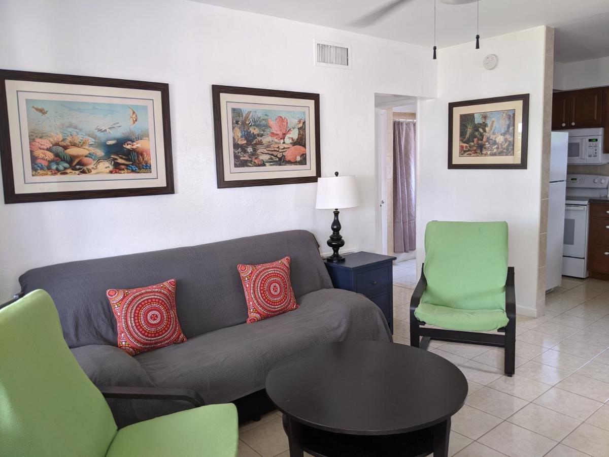 Breakaway Inn Guest House Lauderdale-by-the-Sea ภายนอก รูปภาพ