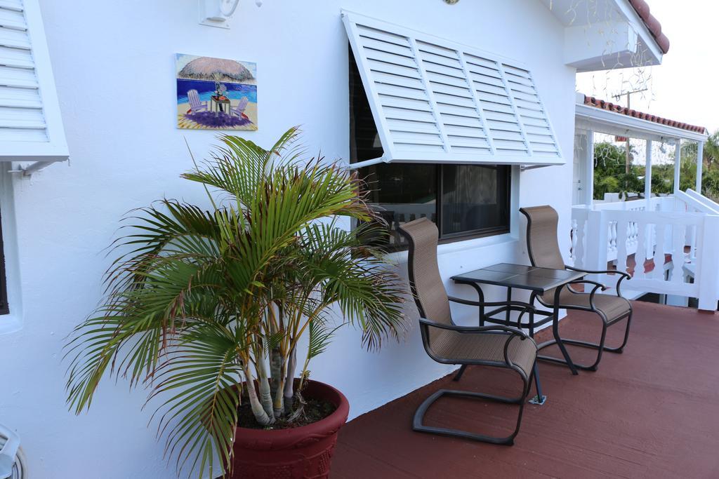 Breakaway Inn Guest House Lauderdale-by-the-Sea ภายนอก รูปภาพ
