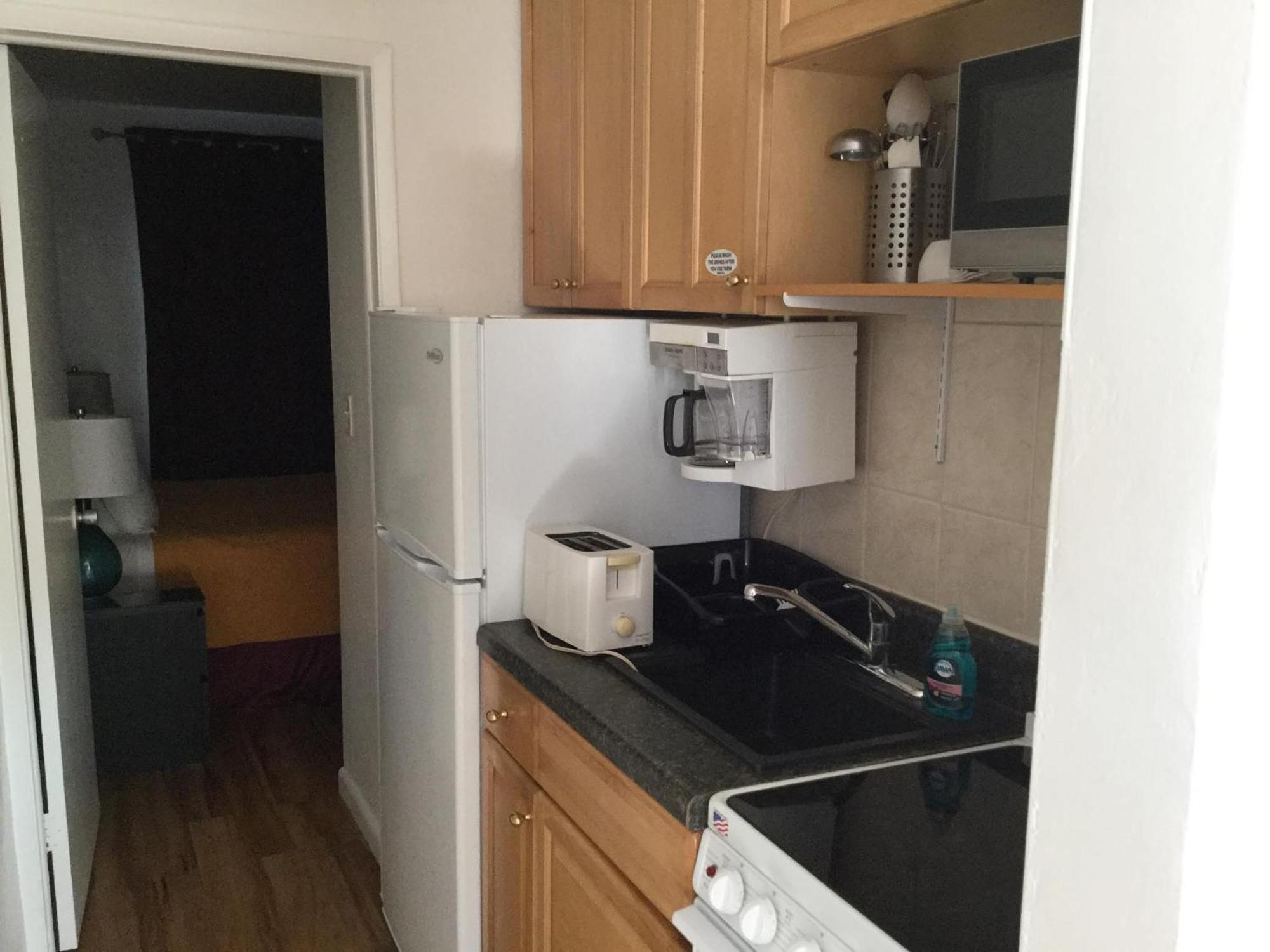 Breakaway Inn Guest House Lauderdale-by-the-Sea ภายนอก รูปภาพ