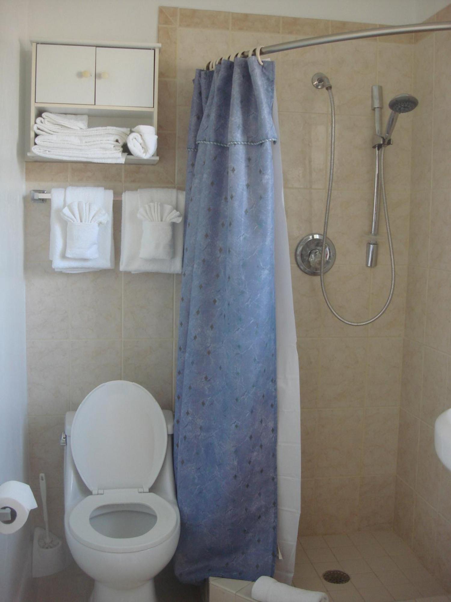 Breakaway Inn Guest House Lauderdale-by-the-Sea ภายนอก รูปภาพ