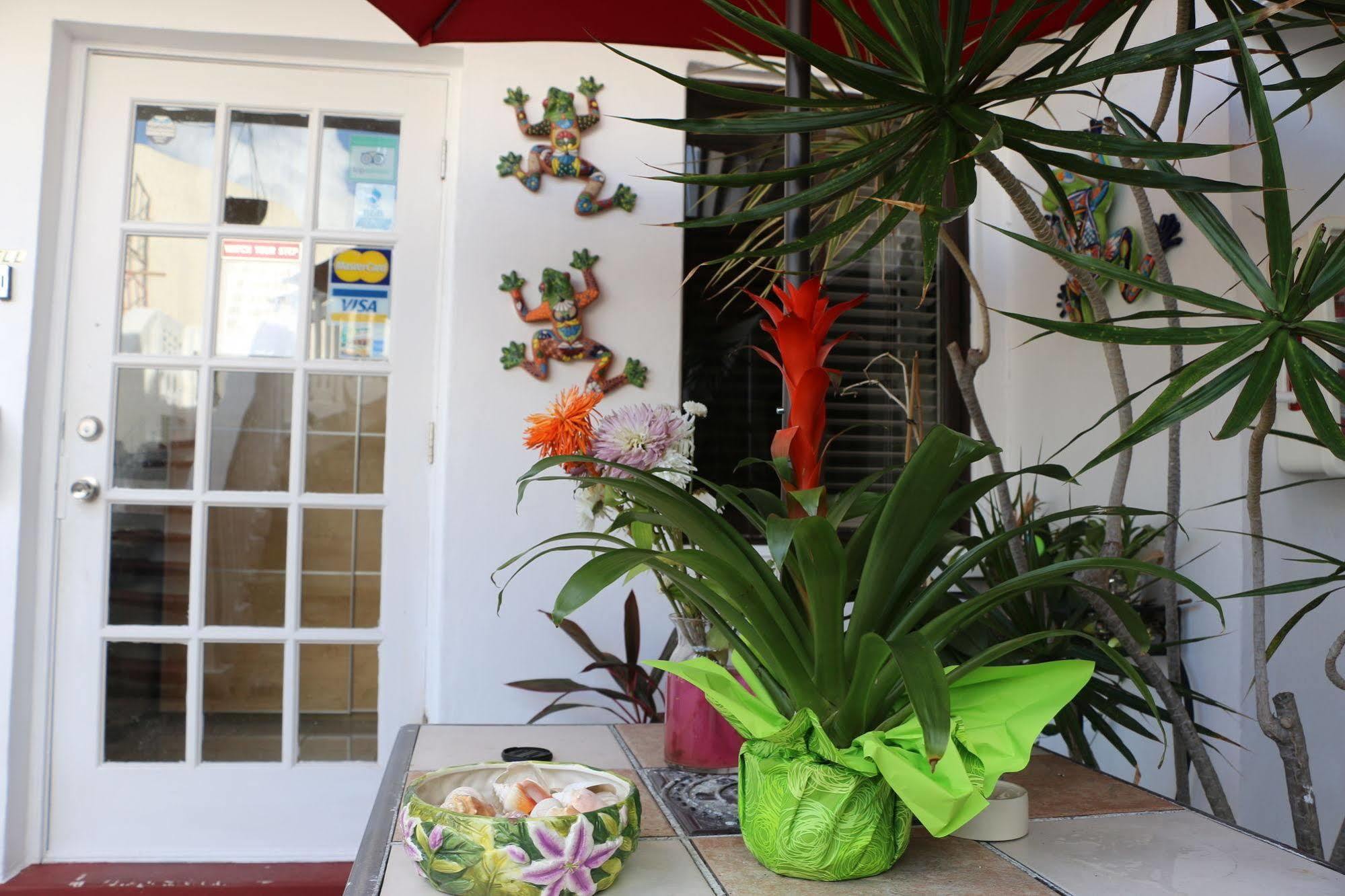 Breakaway Inn Guest House Lauderdale-by-the-Sea ภายนอก รูปภาพ